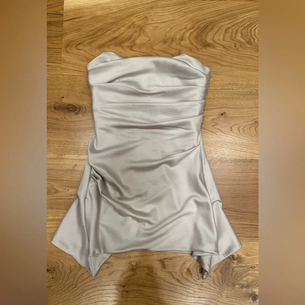 ๐ค House of CB JASMINE Oyster Draped Strapless Corset Dress ๐ค - Picture 3 of 8